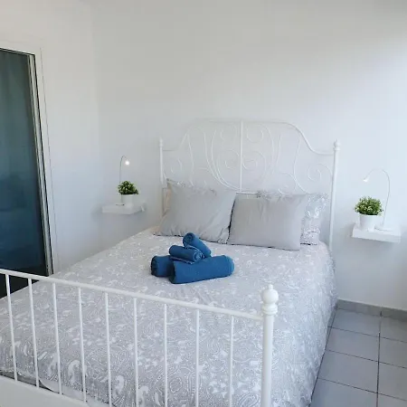 En Playa Roca Primer Linea De Mar Apartment Costa Teguise
