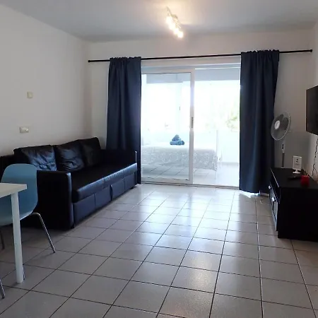 Apartment En Playa Roca Primer Linea De Mar