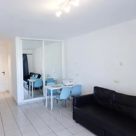 Apartment En Playa Roca Primer Linea De Mar *